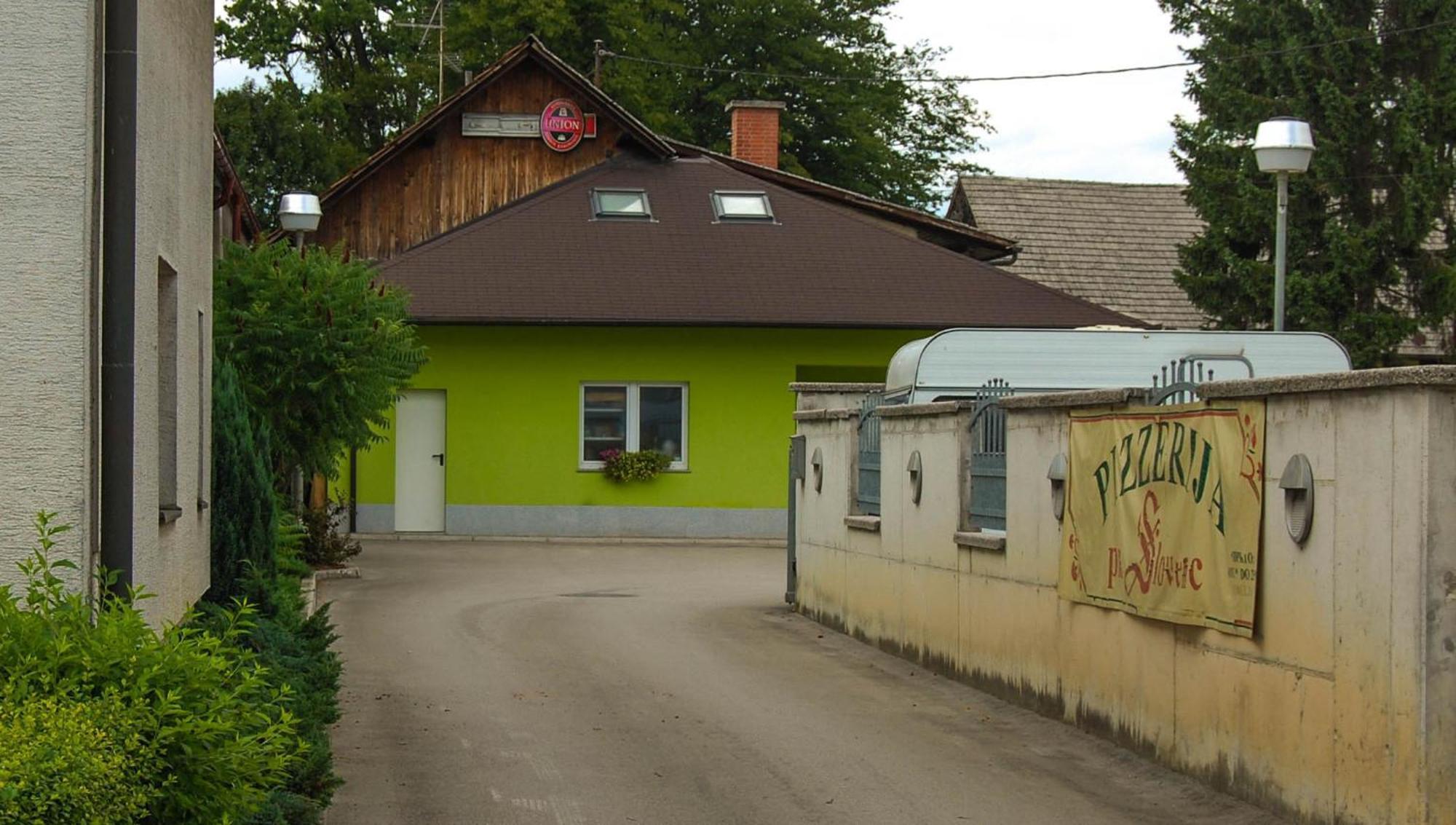 Penzion Pri Slovenc Dol pri Ljubljani Exterior photo