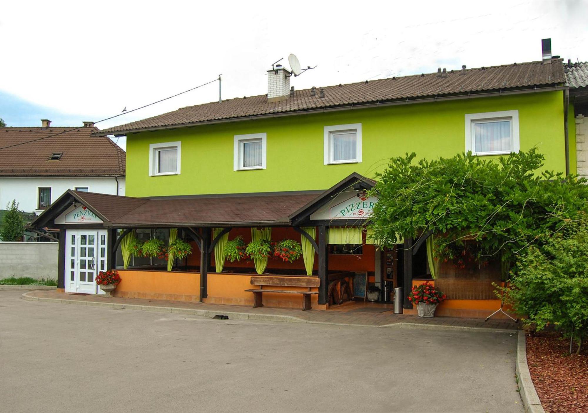 Penzion Pri Slovenc Dol pri Ljubljani Exterior photo