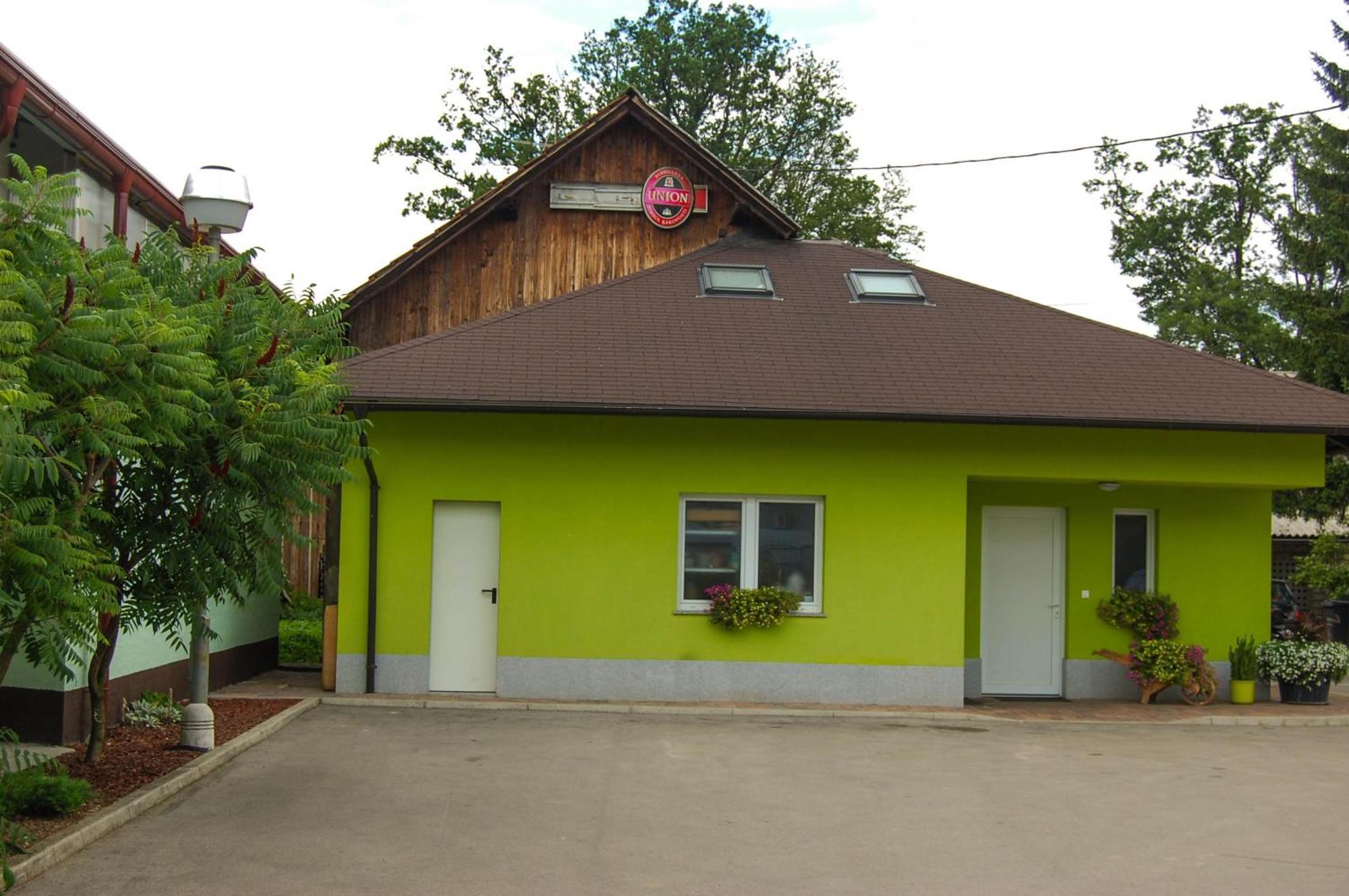 Penzion Pri Slovenc Dol pri Ljubljani Exterior photo